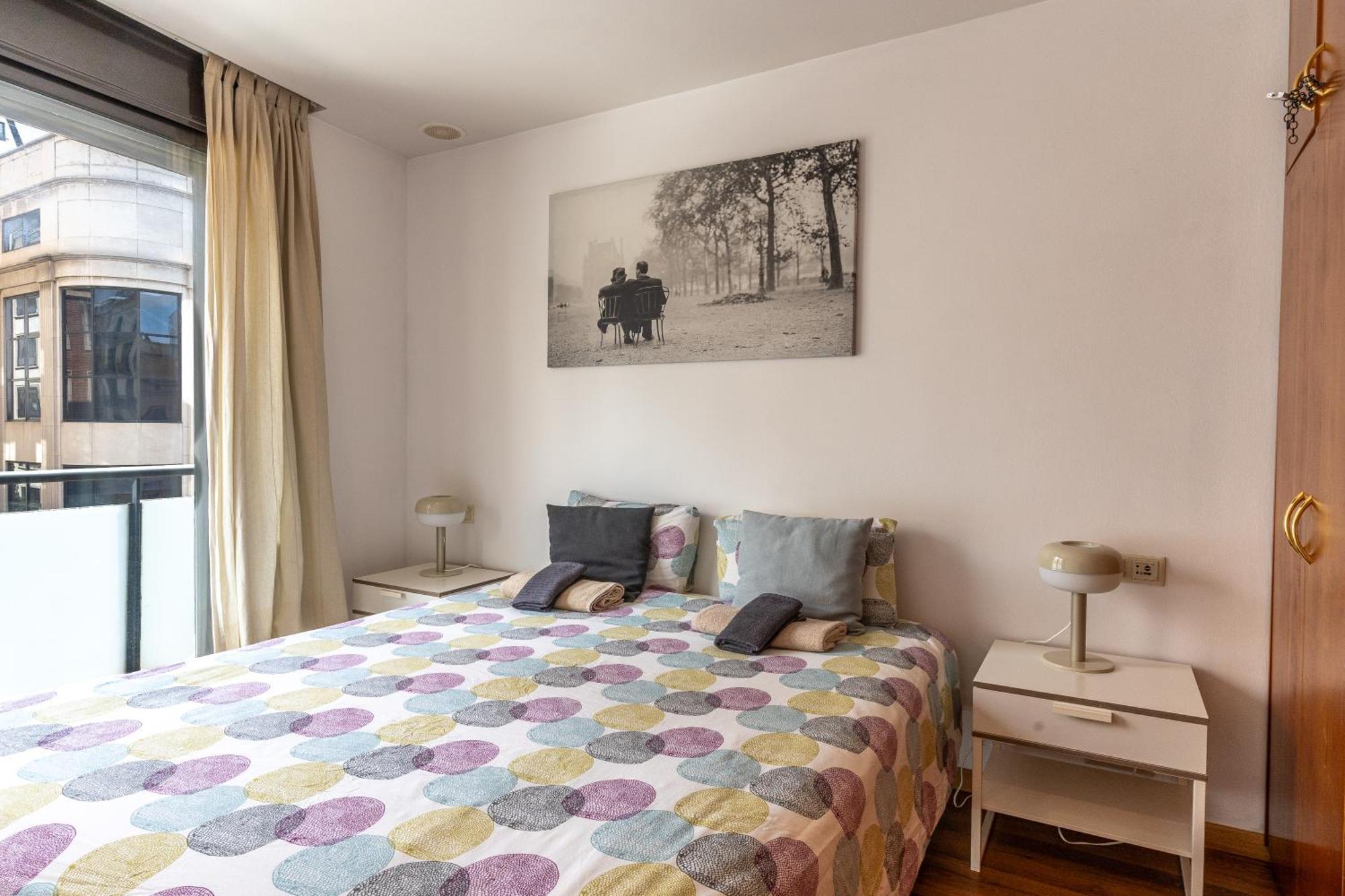 Centrico Apartamento Con Terraza Barcelona Bagian luar foto